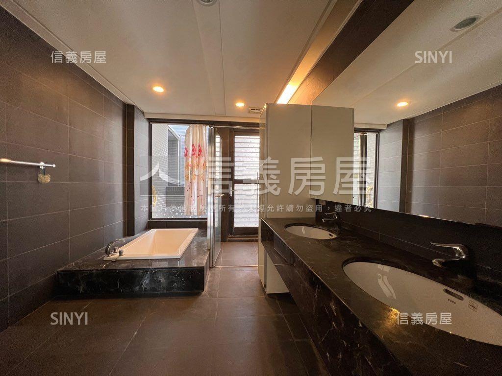 近餐旅學校大地坪店墅房屋室內格局與周邊環境