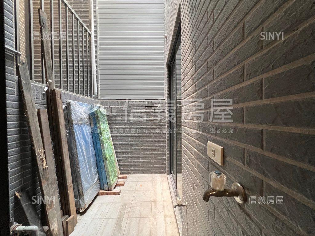 近餐旅學校大地坪店墅房屋室內格局與周邊環境