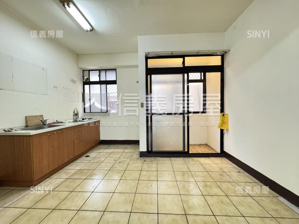 近Ｇ６捷運４房大空間房屋室內格局與周邊環境