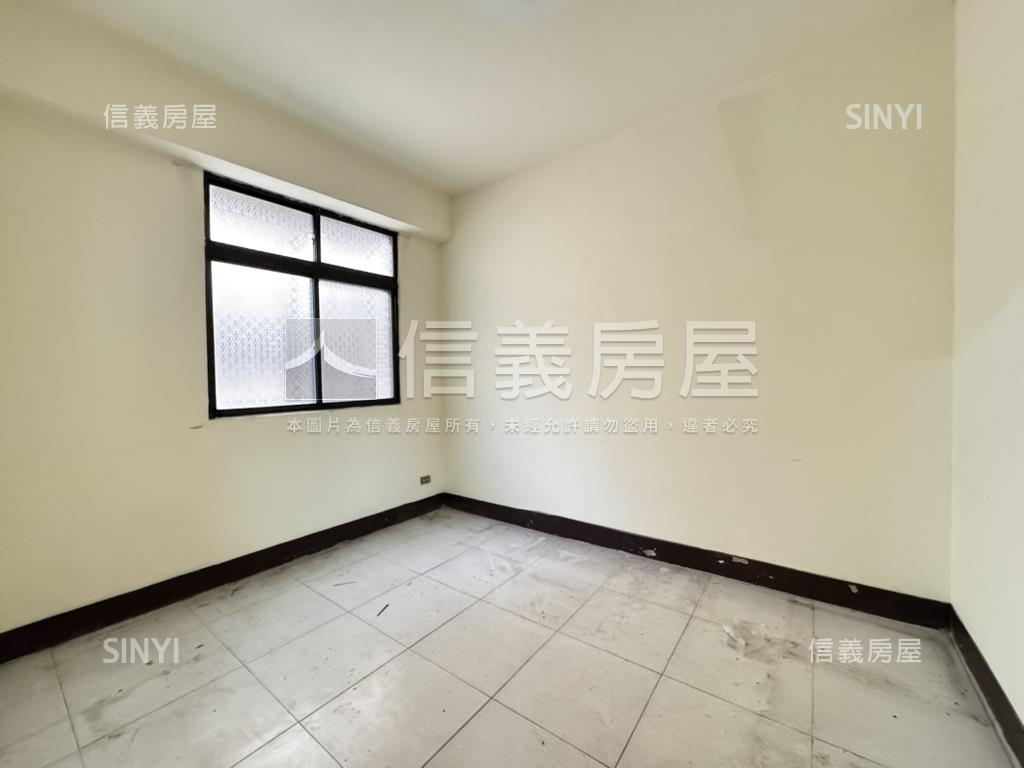 近Ｇ６捷運４房大空間房屋室內格局與周邊環境