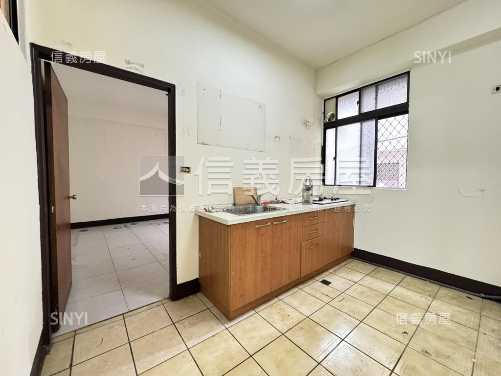 近Ｇ６捷運４房大空間房屋室內格局與周邊環境