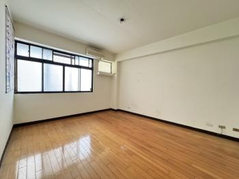 近Ｇ６捷運４房大空間