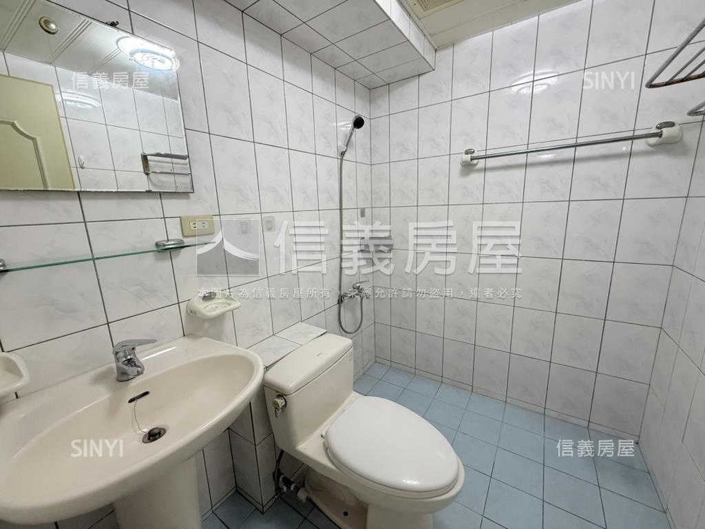 大椰林四房車位美屋房屋室內格局與周邊環境