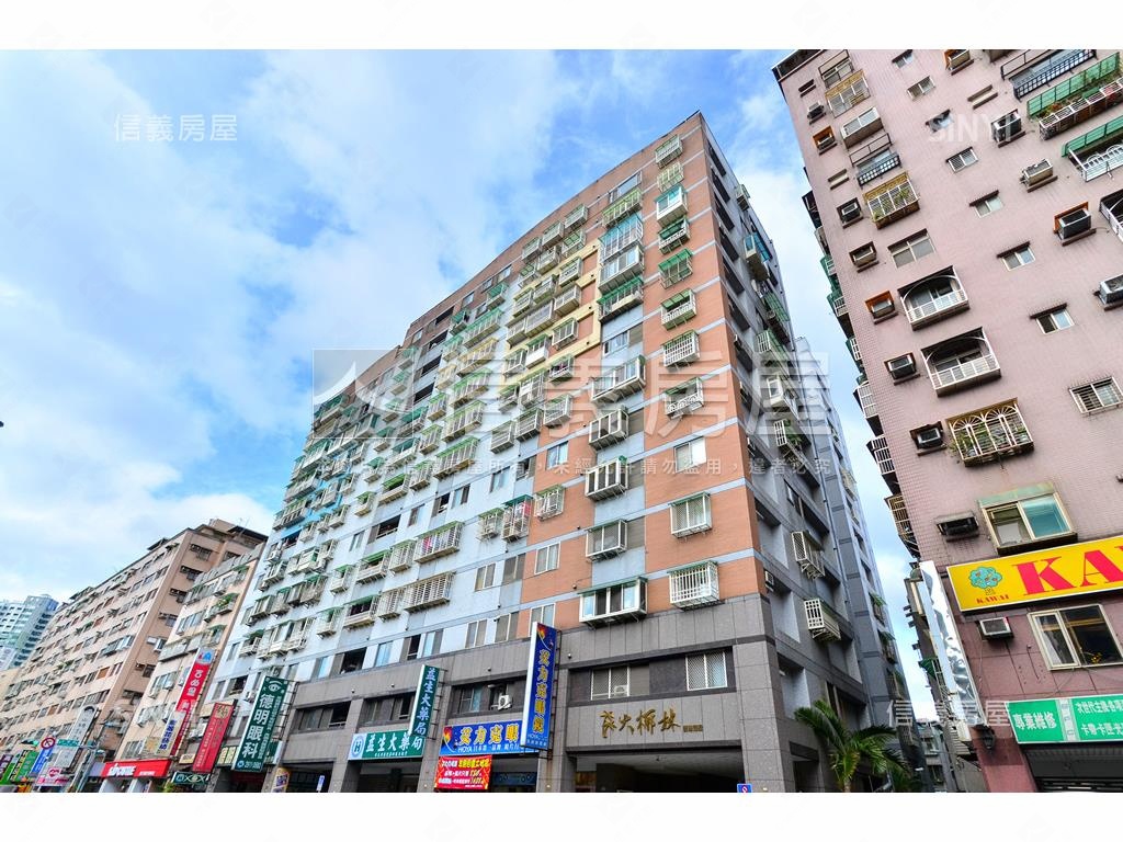 大椰林四房車位美屋房屋室內格局與周邊環境