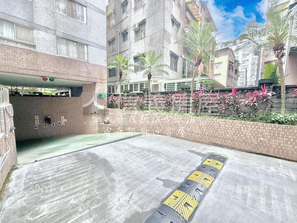 大椰林四房車位美屋房屋室內格局與周邊環境