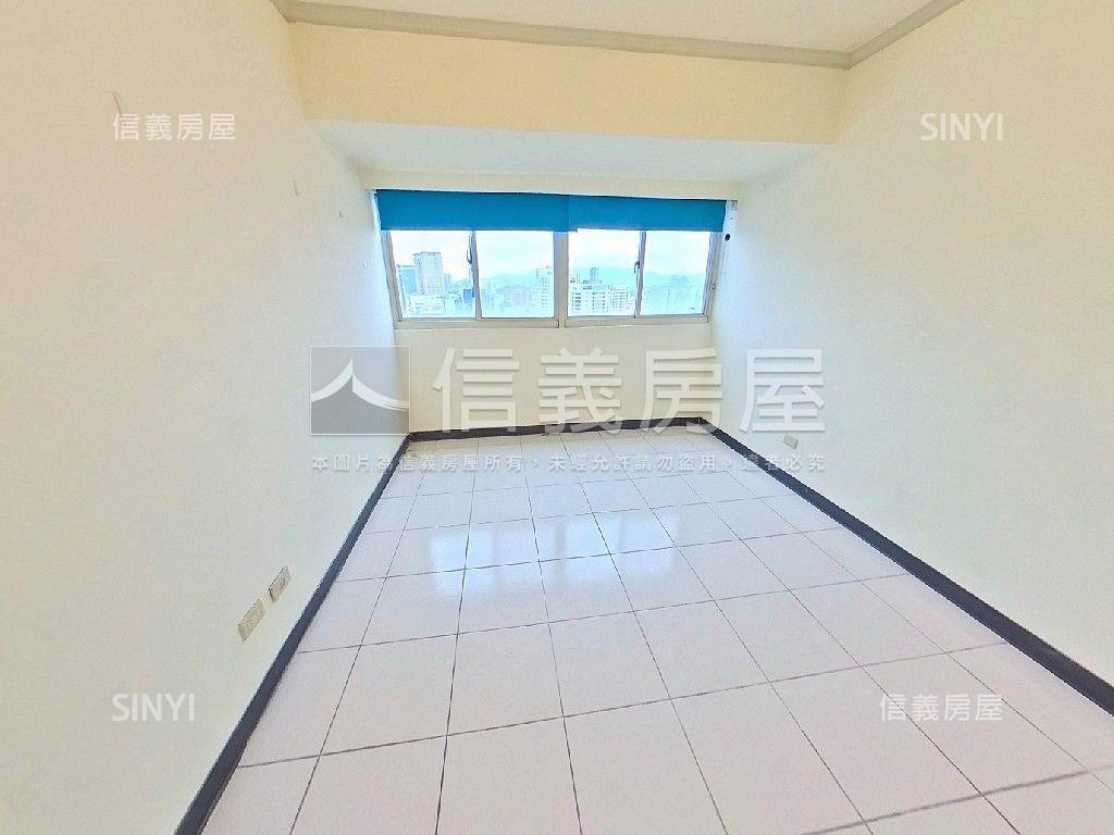 公園大鎮景觀三房車位房屋室內格局與周邊環境
