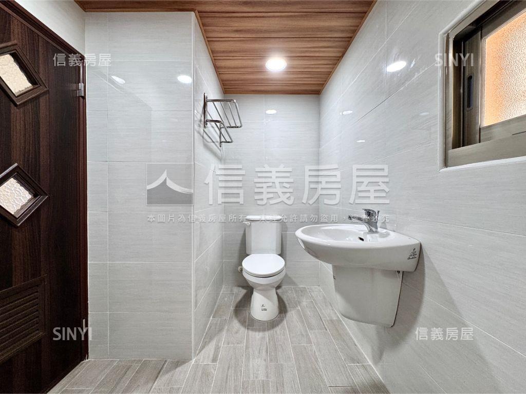 左營翻新美透天房屋室內格局與周邊環境