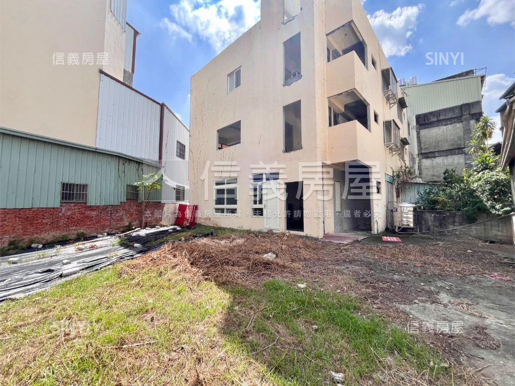 超派＊邊間土地８０坪透天房屋室內格局與周邊環境