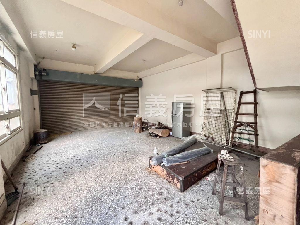 超派＊邊間土地８０坪透天房屋室內格局與周邊環境