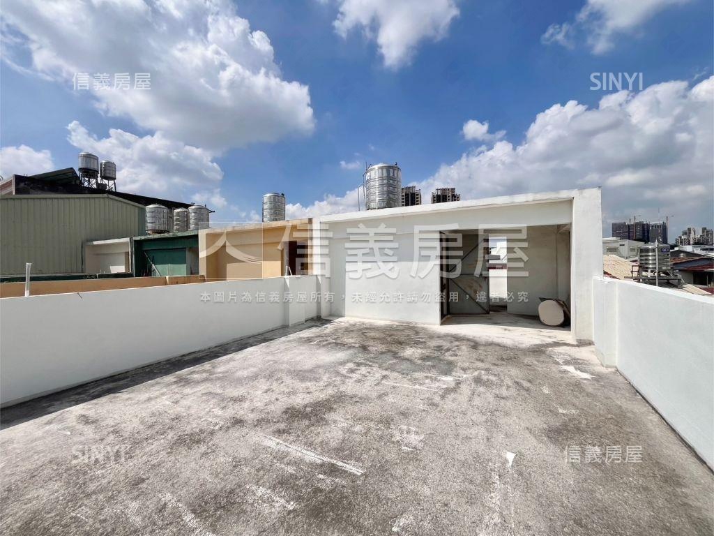 超派＊邊間土地８０坪透天房屋室內格局與周邊環境