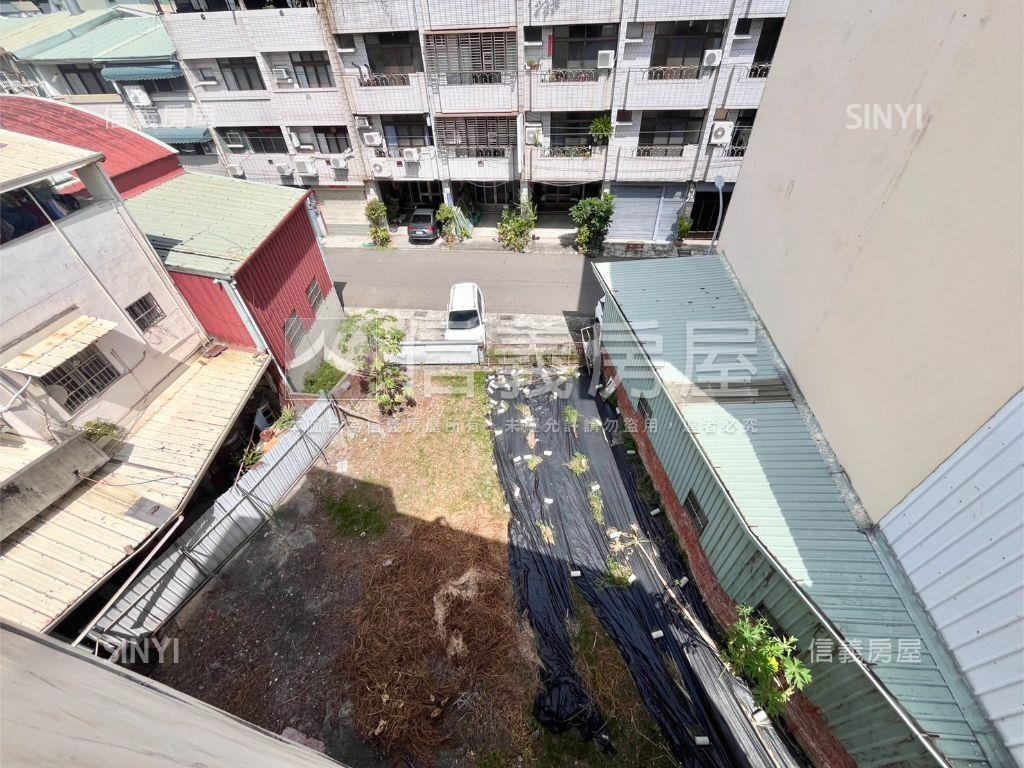 超派＊邊間土地８０坪透天房屋室內格局與周邊環境