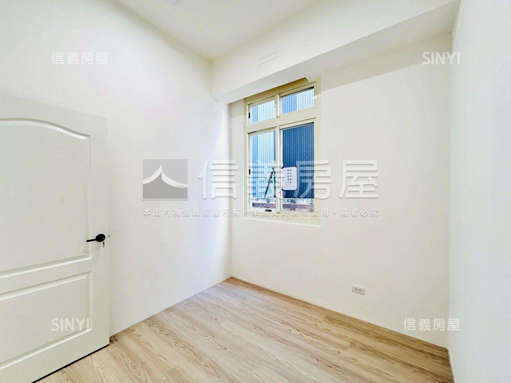 文中路稀有低總價１樓車位房屋室內格局與周邊環境