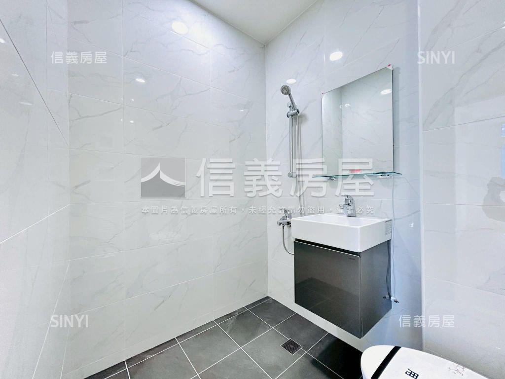 文中路稀有低總價１樓車位房屋室內格局與周邊環境