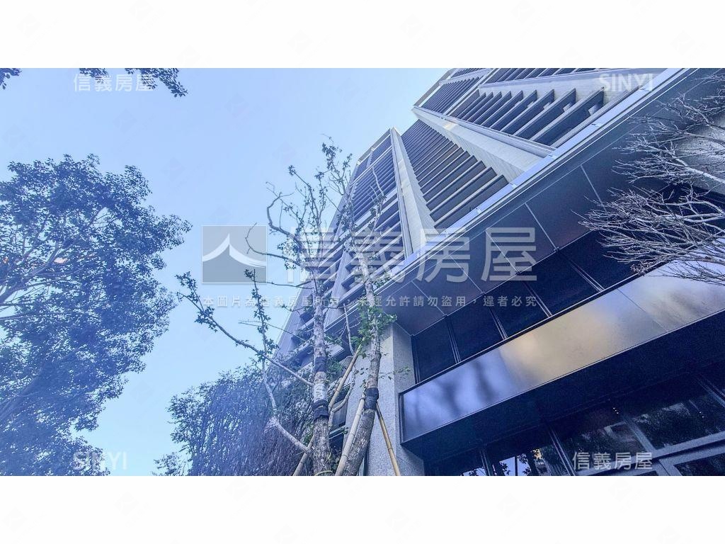 市政１號★面市政角間平車房屋室內格局與周邊環境