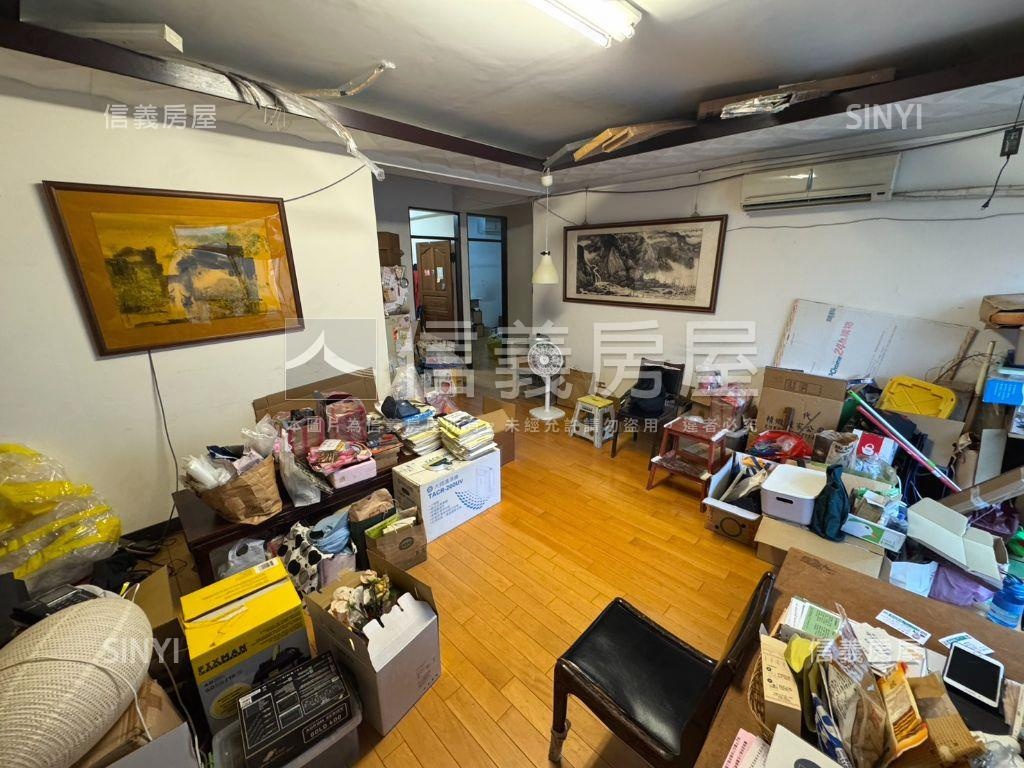附小龍門黃金三樓房屋室內格局與周邊環境