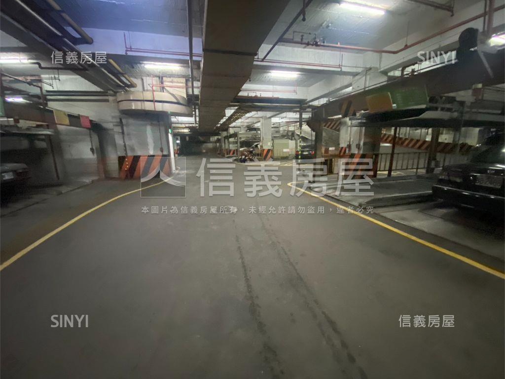 富甲干城３房車位美屋房屋室內格局與周邊環境