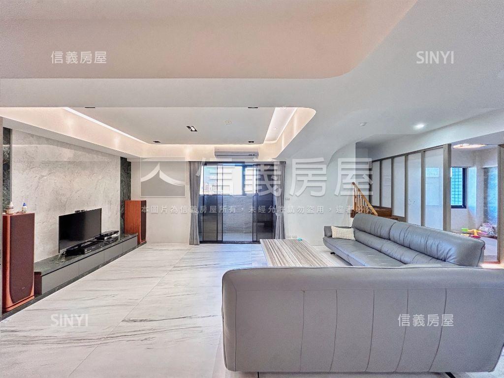 新莊精品大戶含雙車位房屋室內格局與周邊環境