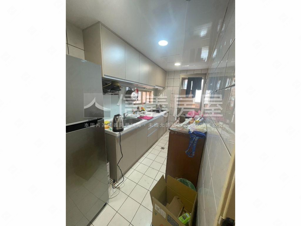 名峰天下綠意珠寶盒房屋室內格局與周邊環境