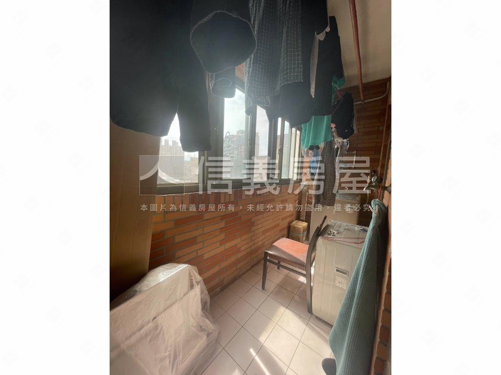 名峰天下綠意珠寶盒房屋室內格局與周邊環境