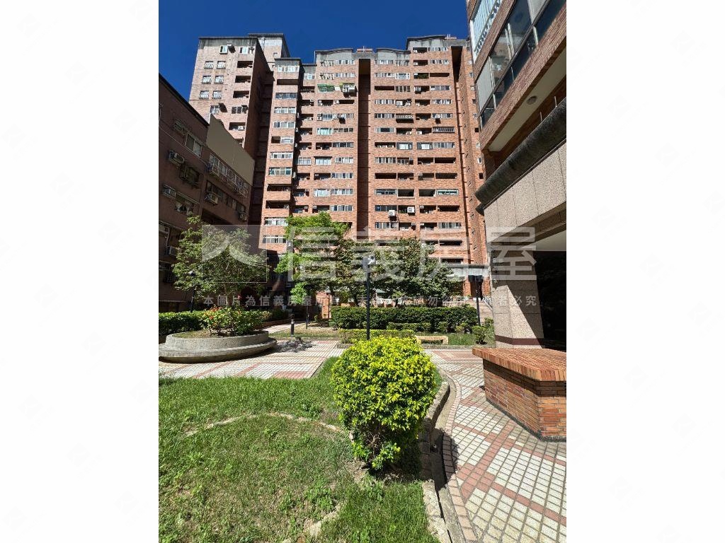 名峰天下綠意珠寶盒房屋室內格局與周邊環境