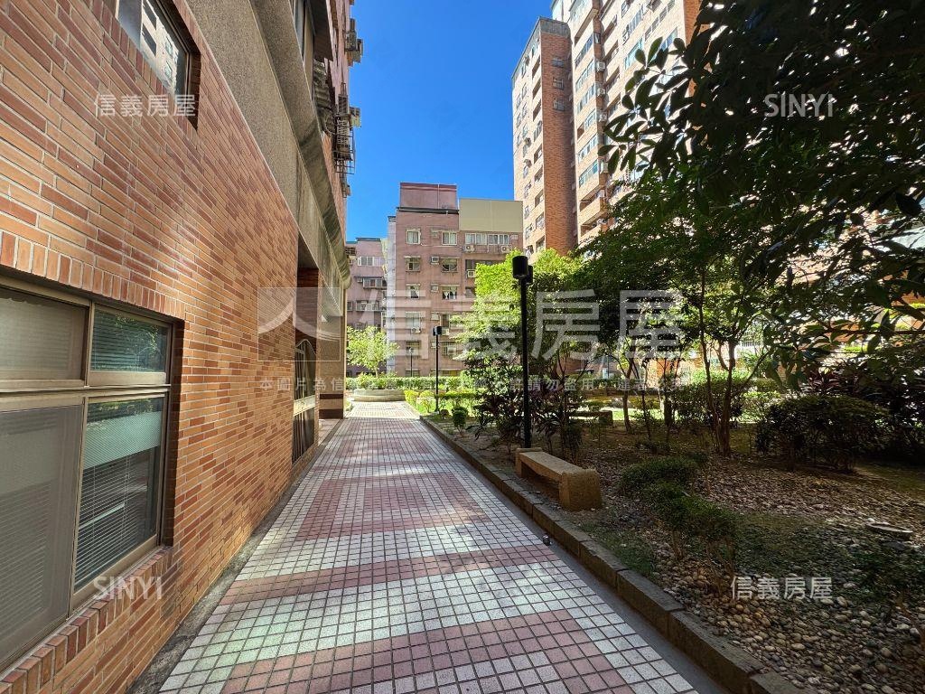 名峰天下綠意珠寶盒房屋室內格局與周邊環境