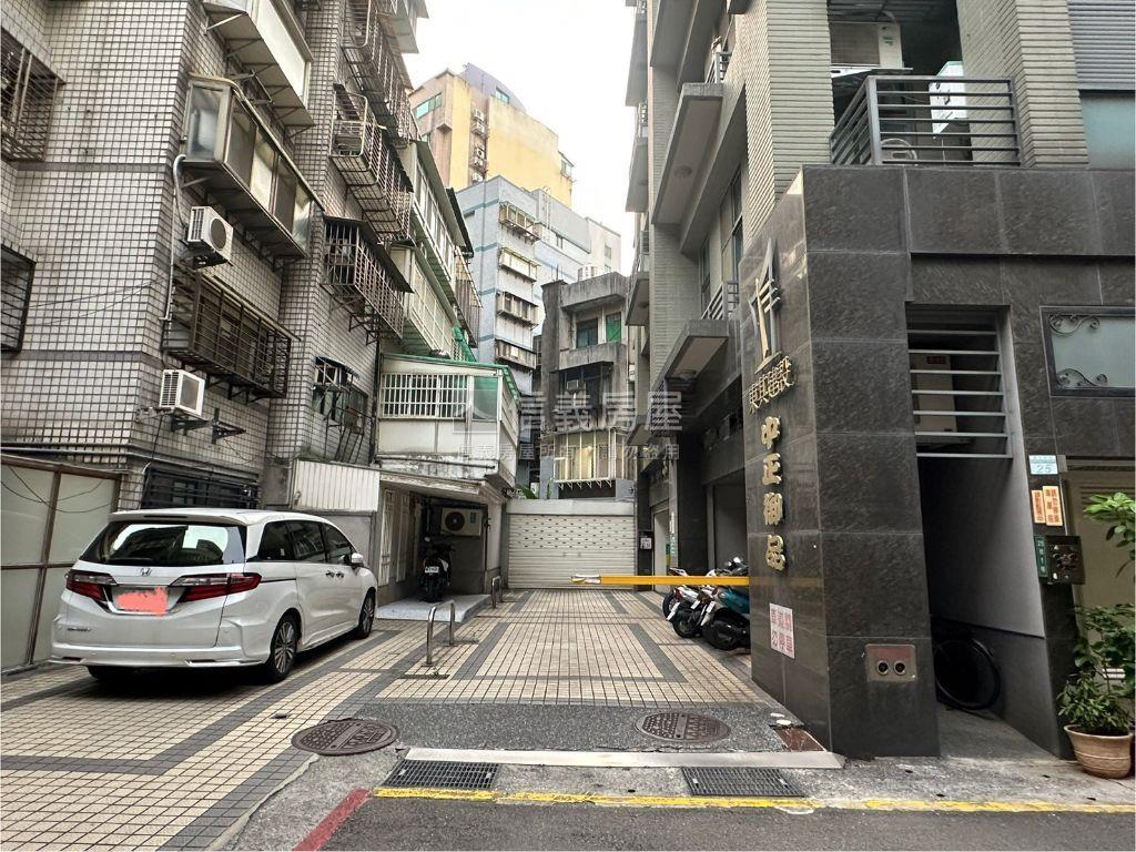 近中正紀念堂車位房屋室內格局與周邊環境