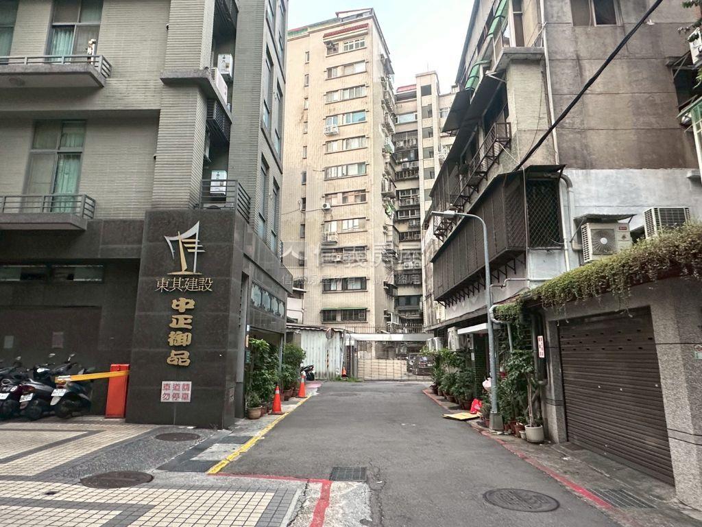 近中正紀念堂車位房屋室內格局與周邊環境