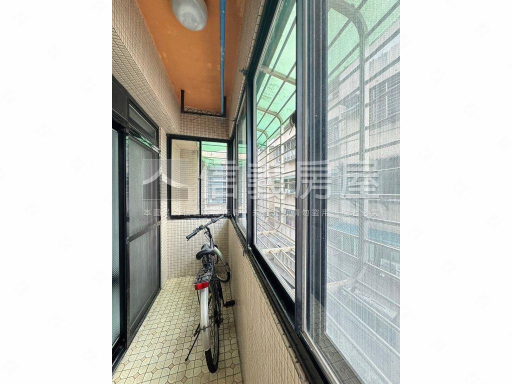 台電大樓四房高樓電梯宅房屋室內格局與周邊環境