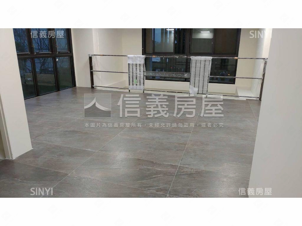 竹風青庭金鑽店面附雙車位房屋室內格局與周邊環境