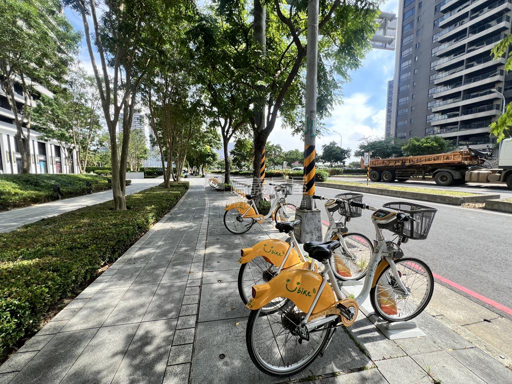 竹風雙車位金鑽店面房屋室內格局與周邊環境