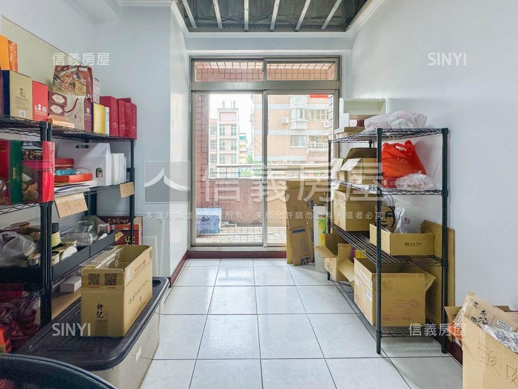 ★京國特區露臺戶★誠售★房屋室內格局與周邊環境