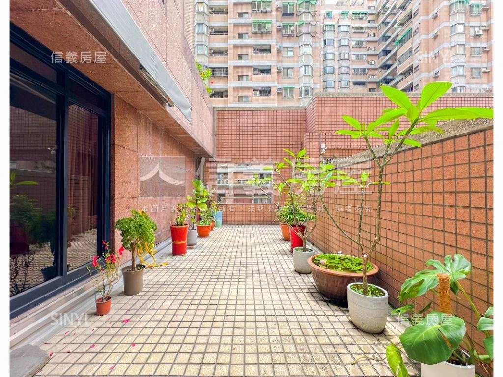 ★京國特區露臺戶★誠售★房屋室內格局與周邊環境