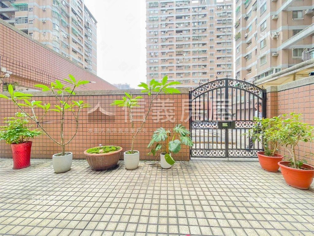 ★京國特區露臺戶★誠售★房屋室內格局與周邊環境