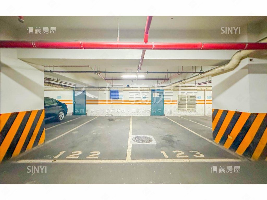 ★京國特區露臺戶★誠售★房屋室內格局與周邊環境