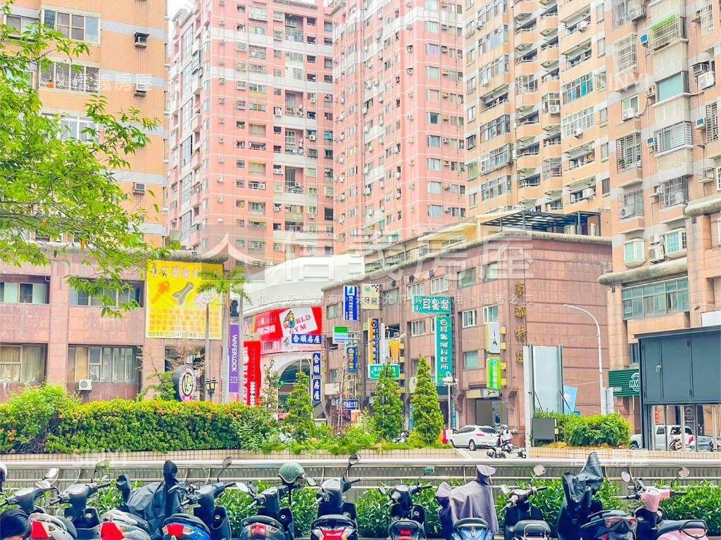 ★京國特區露臺戶★誠售★房屋室內格局與周邊環境