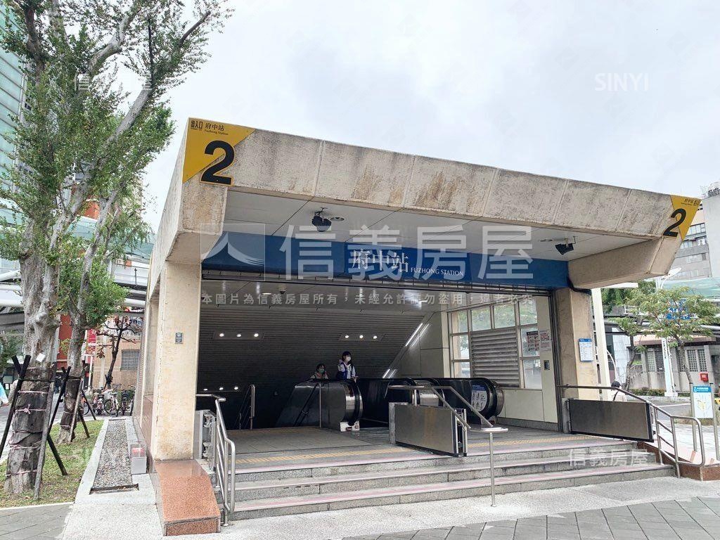 府中捷運一卡皮箱可搬入房屋室內格局與周邊環境