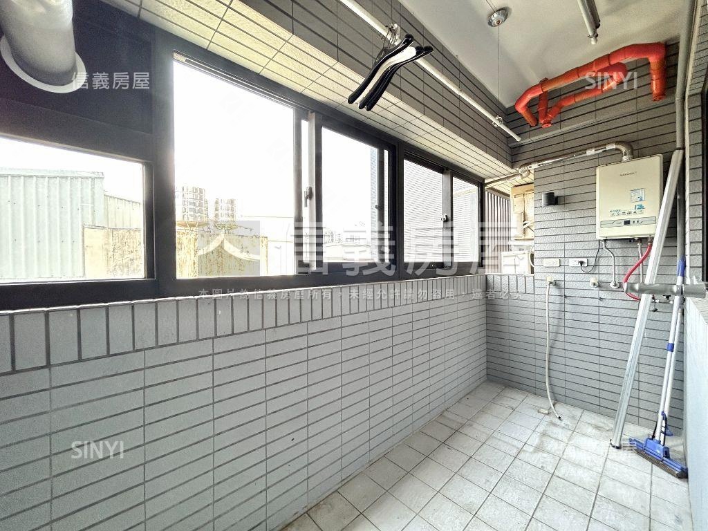 勝美樂富三房先看這間房屋室內格局與周邊環境