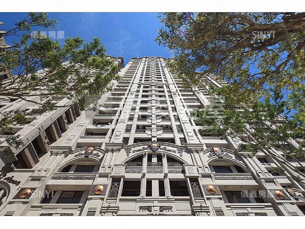 一號院中庭美景裝潢豪邸房屋室內格局與周邊環境