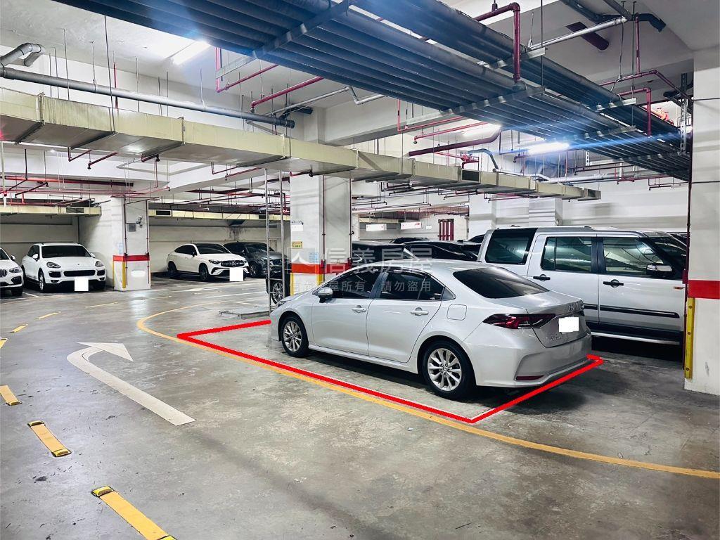 南京復興華航旁坡平車位房屋室內格局與周邊環境