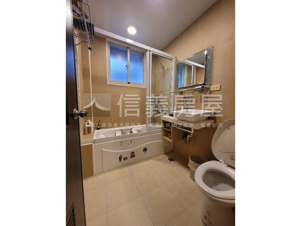 信義區稀有邊間大空間美寓房屋室內格局與周邊環境