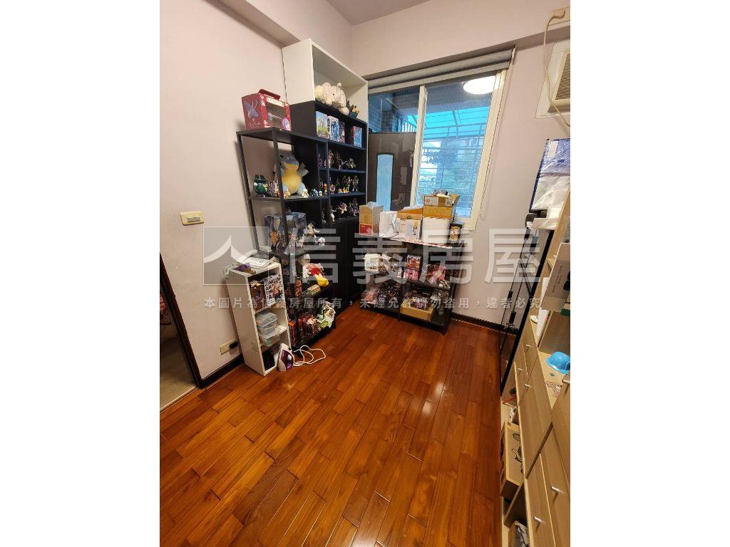 信義區稀有邊間大空間美寓房屋室內格局與周邊環境