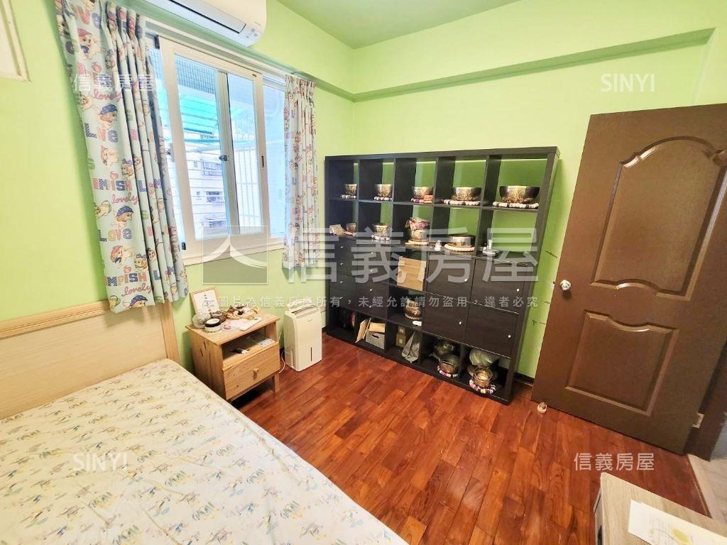 信義區稀有邊間大空間美寓房屋室內格局與周邊環境