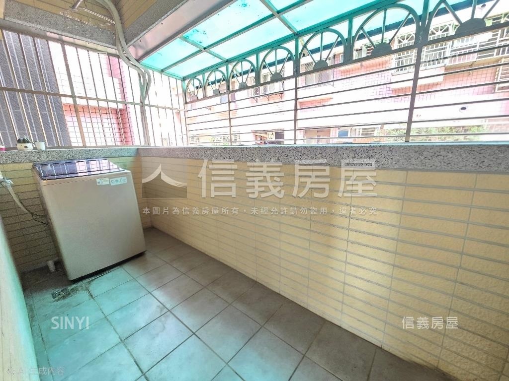 精緻亮麗兩房車位房屋室內格局與周邊環境