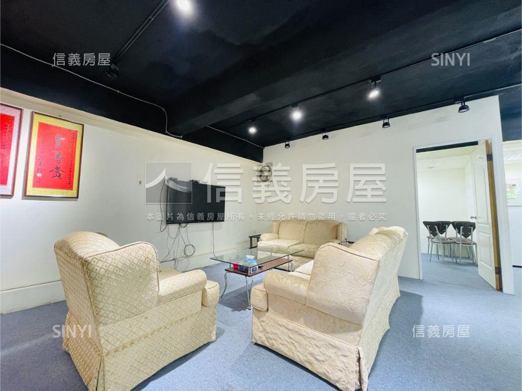 北屯路黃金角店房屋室內格局與周邊環境