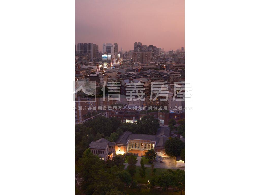 雙鐵共構稀有裝潢視野兩房房屋室內格局與周邊環境