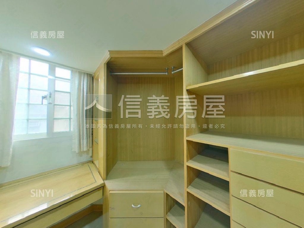 中正東門學區邊間樓中樓房屋室內格局與周邊環境