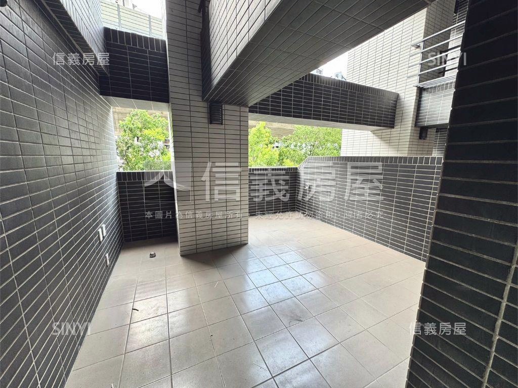 春福康波全新露臺稀有釋出房屋室內格局與周邊環境