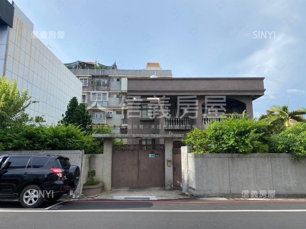 中西三角大面寬危老土地２房屋室內格局與周邊環境