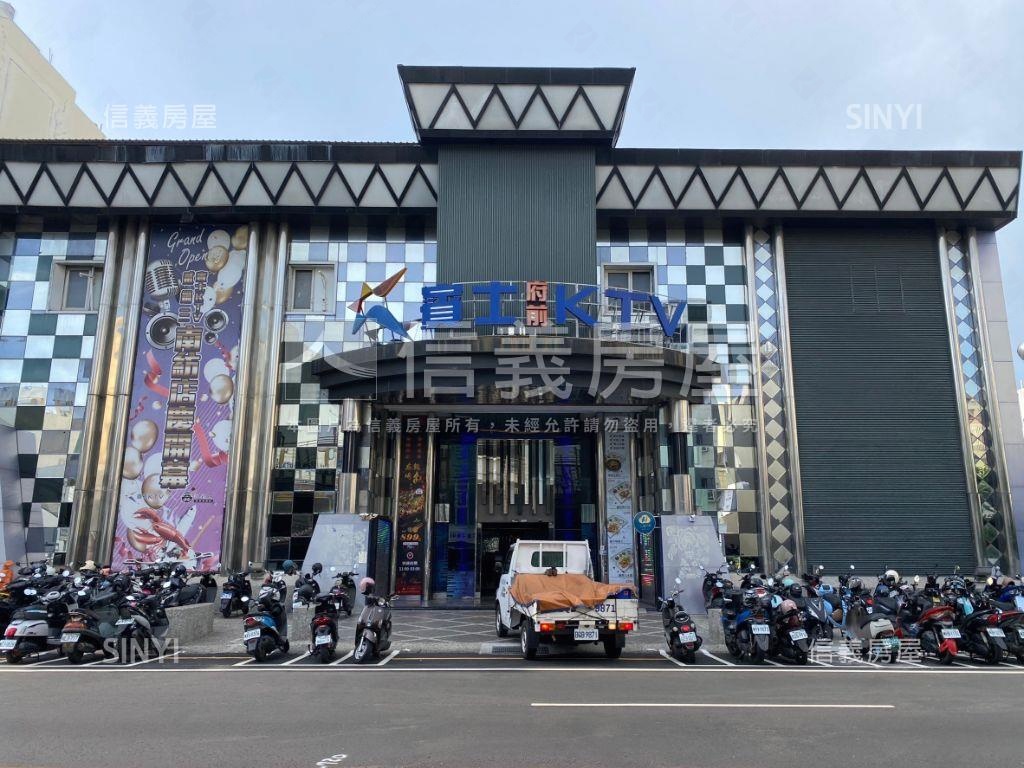 中西三角大面寬危老土地２房屋室內格局與周邊環境