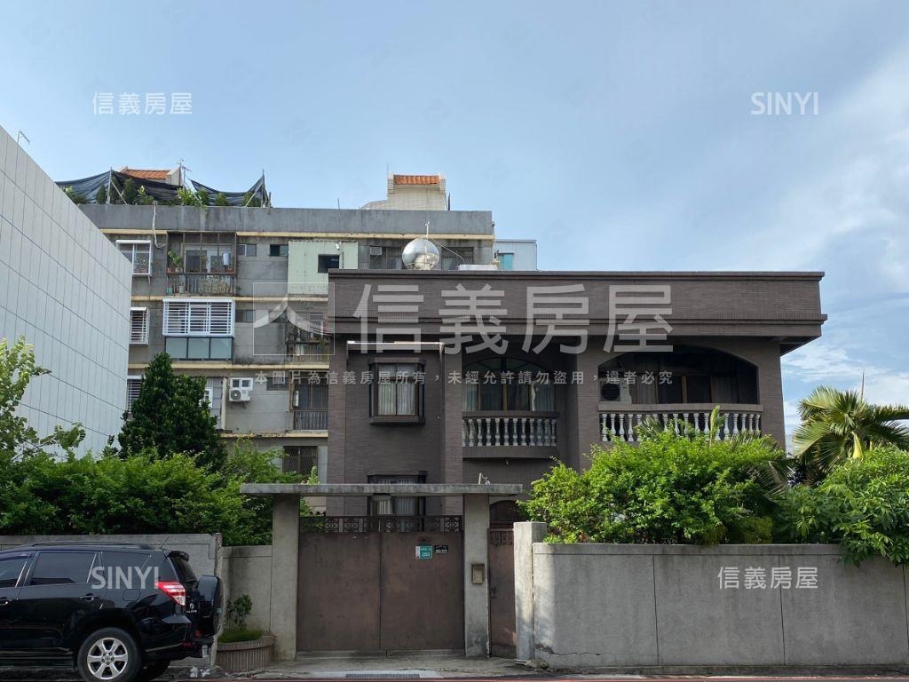 中西三角大面寬危老土地２房屋室內格局與周邊環境